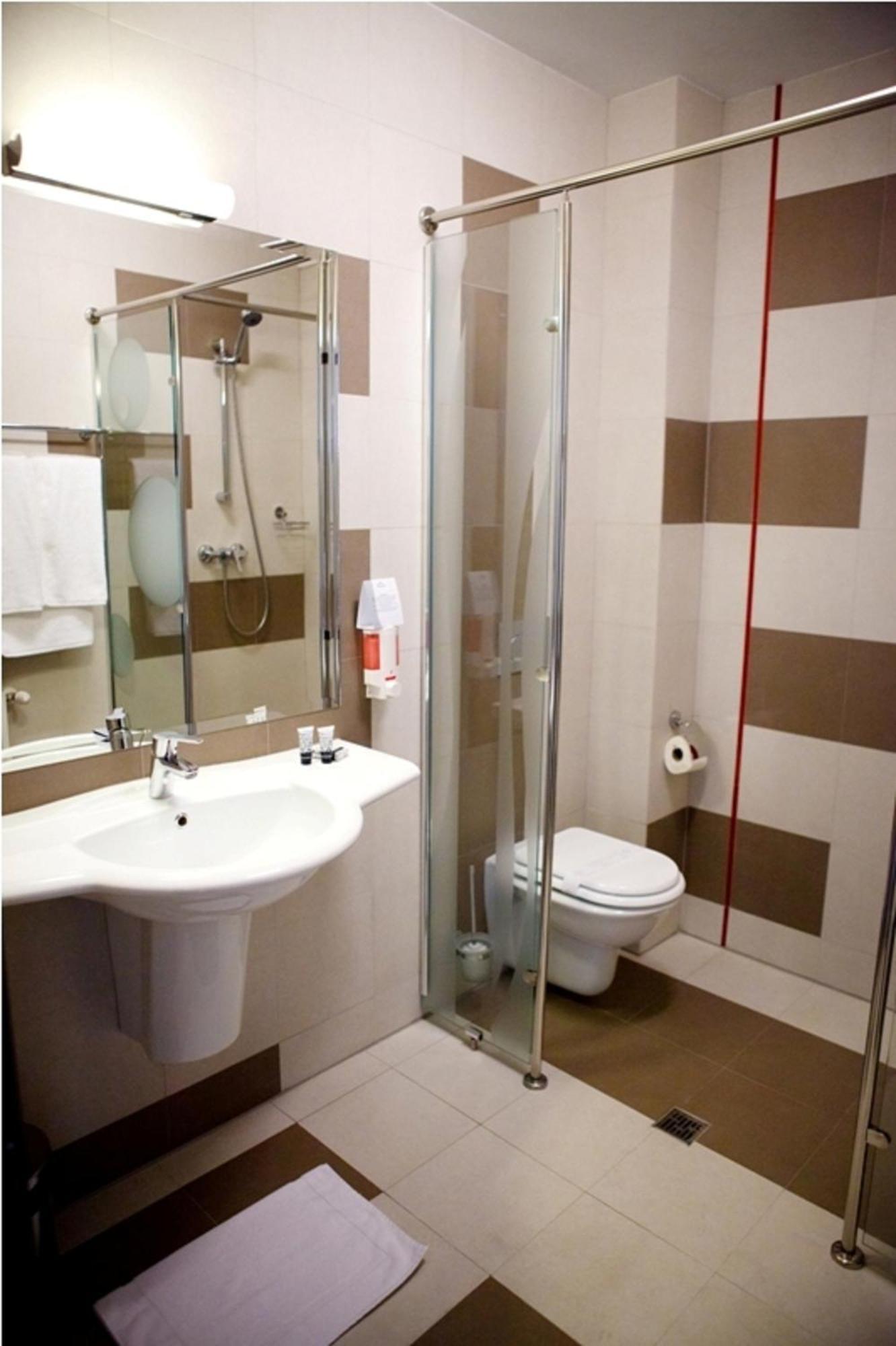 Hotel Belvedere Botoşani Zimmer foto