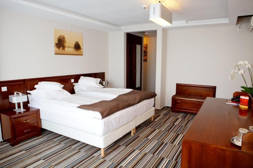 Hotel Belvedere Botoşani Zimmer foto